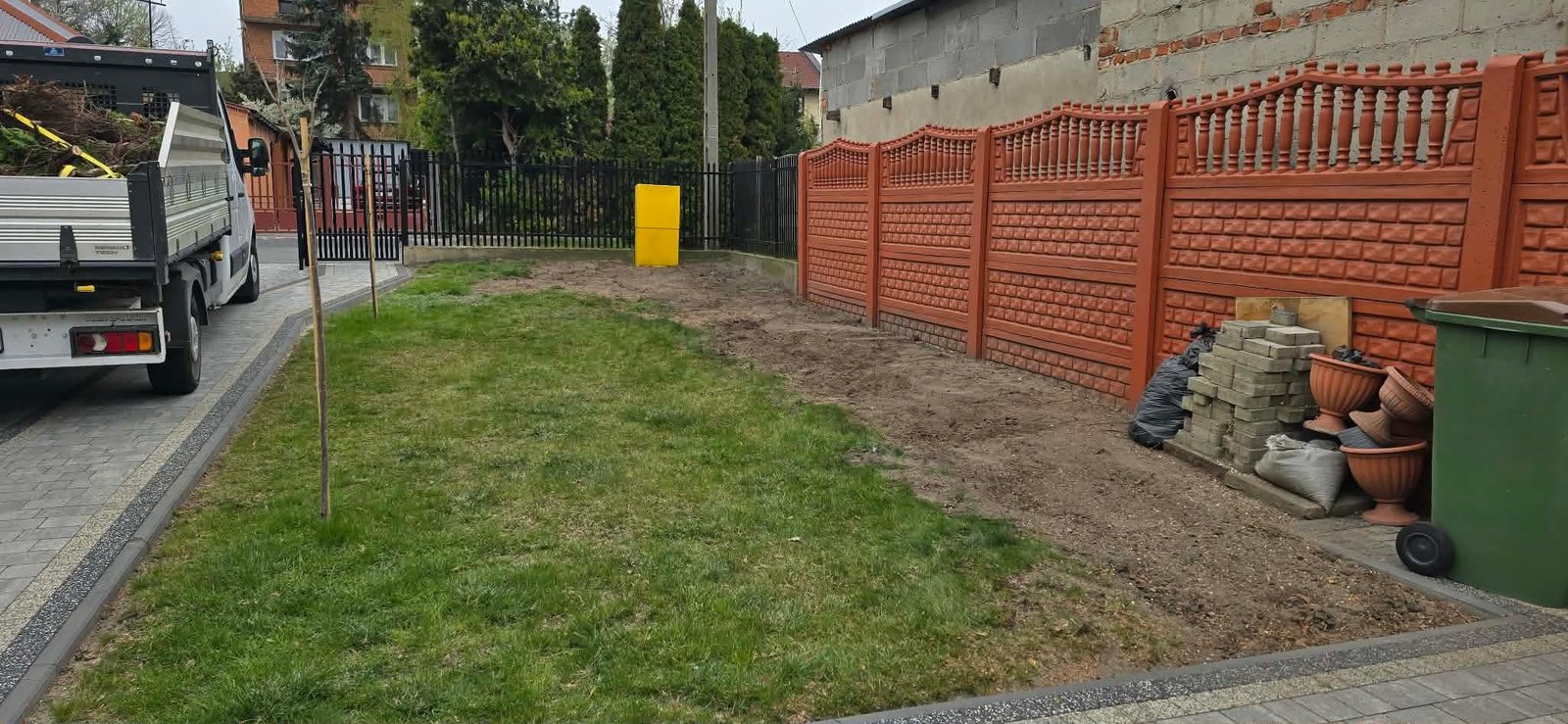 Wywóz gałęzi – DMJ Ogrody Radom